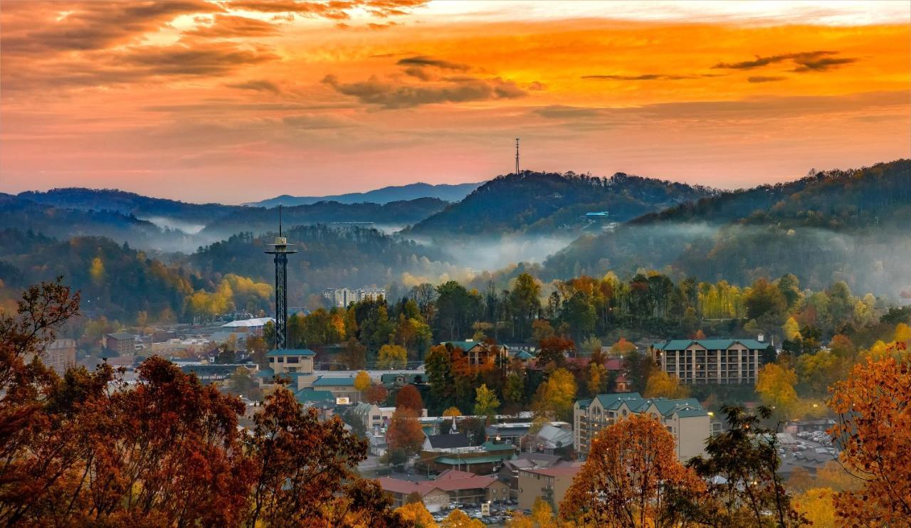 Above Ole Smokys Clouds Villa Gatlinburg Exterior photo
